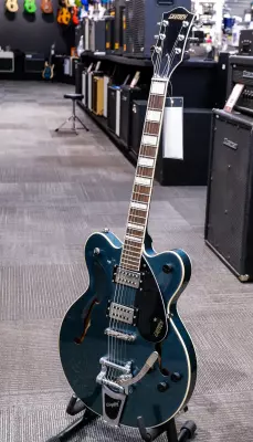 Gretsch Guitars - G2622T Streamliner Center Block with Bigsby, Laurel Fingerboard, Broad'Tron BT-2S Pickups - Gunmetal 2